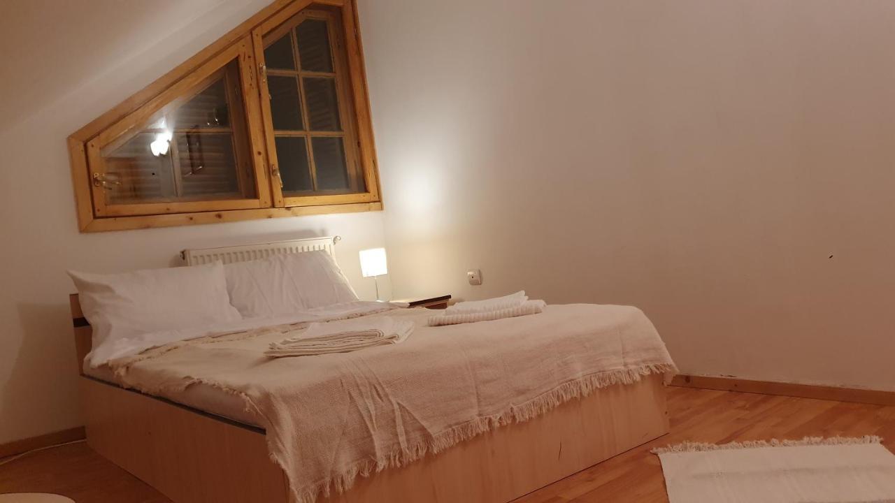 Vila Panselutelor 6 Sinaia Eksteriør billede
