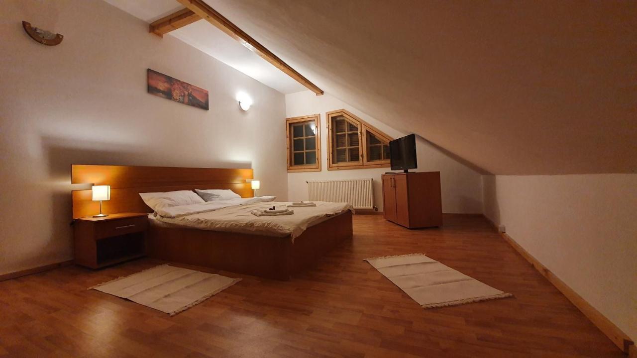 Vila Panselutelor 6 Sinaia Eksteriør billede